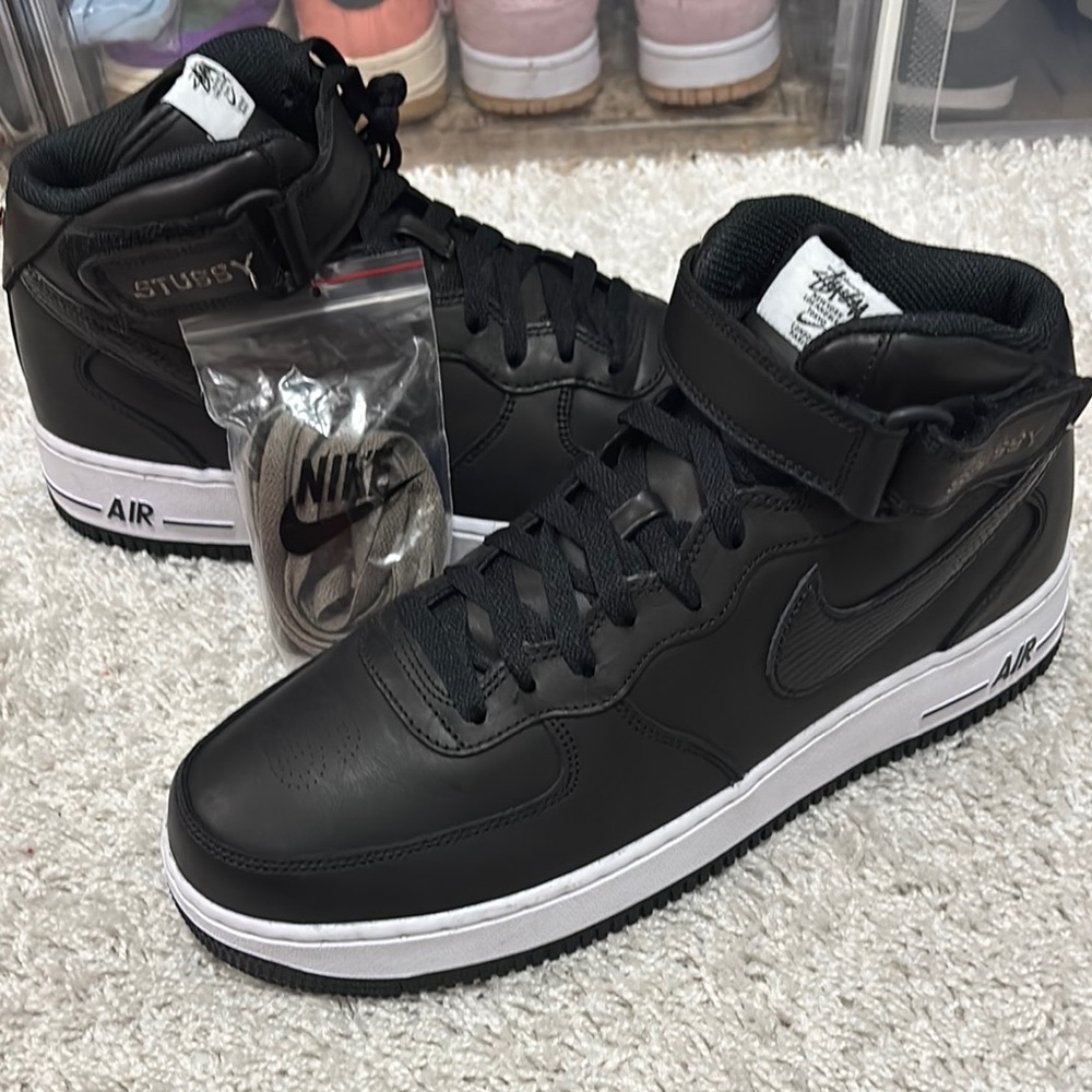 Nike Air Force 1 ‘07 Mid SP x Stussy Collaboration DJ7840 001 Men’s Size 10